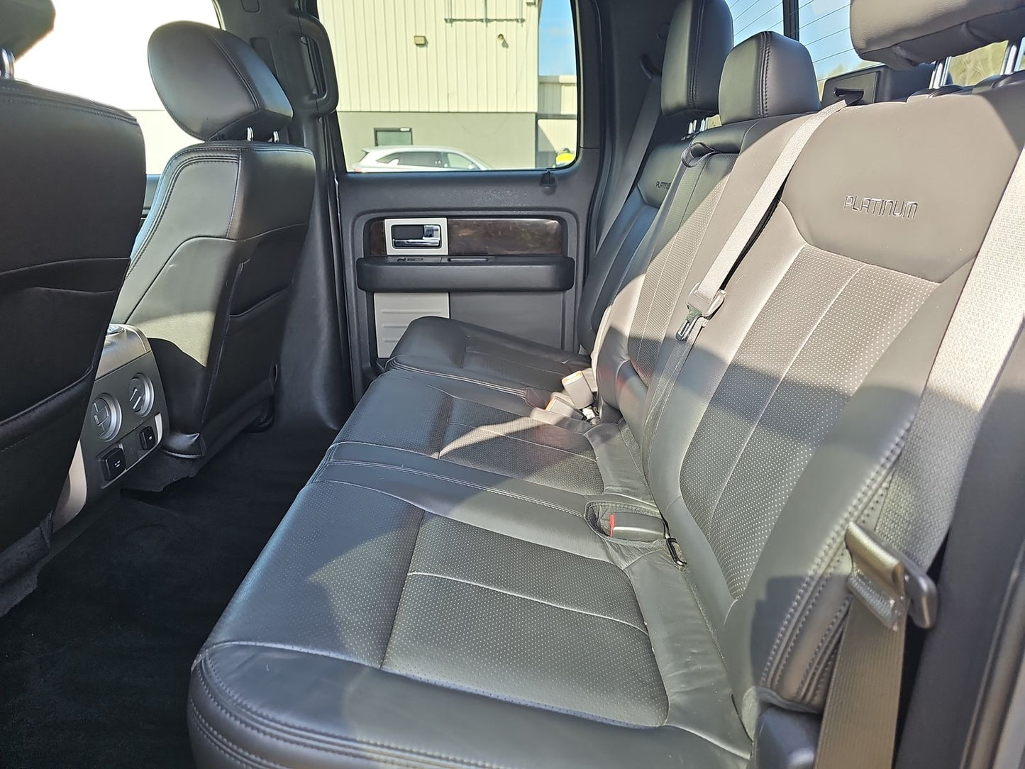 2014 Ford F-150 Platinum Crew Cab Extra Short Bed