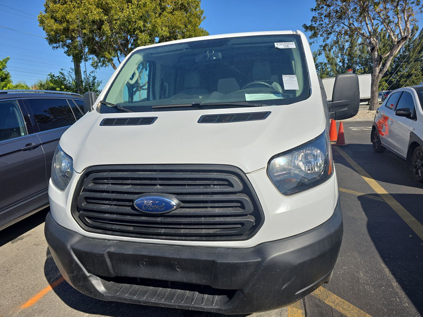 2019 Ford Transit 150 Cargo Van wRH Swing-Out Doors Low Roof 129.9 WB
