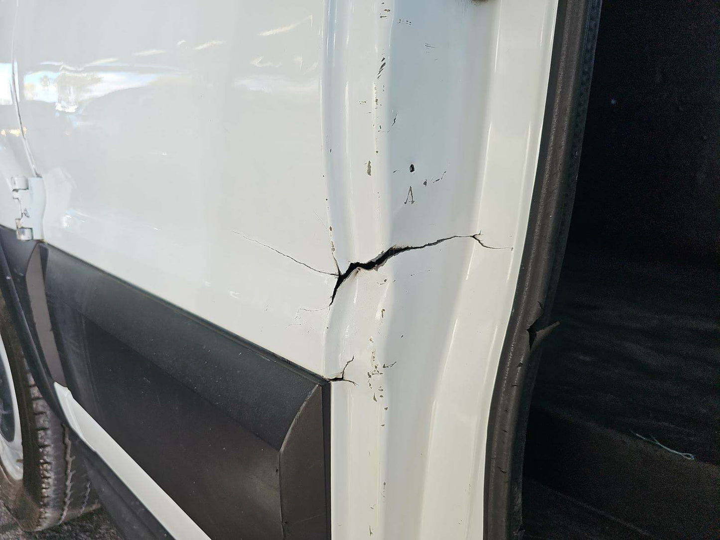 2019 Ford Transit 150 Cargo Van wRH Swing-Out Doors Low Roof 129.9 WB