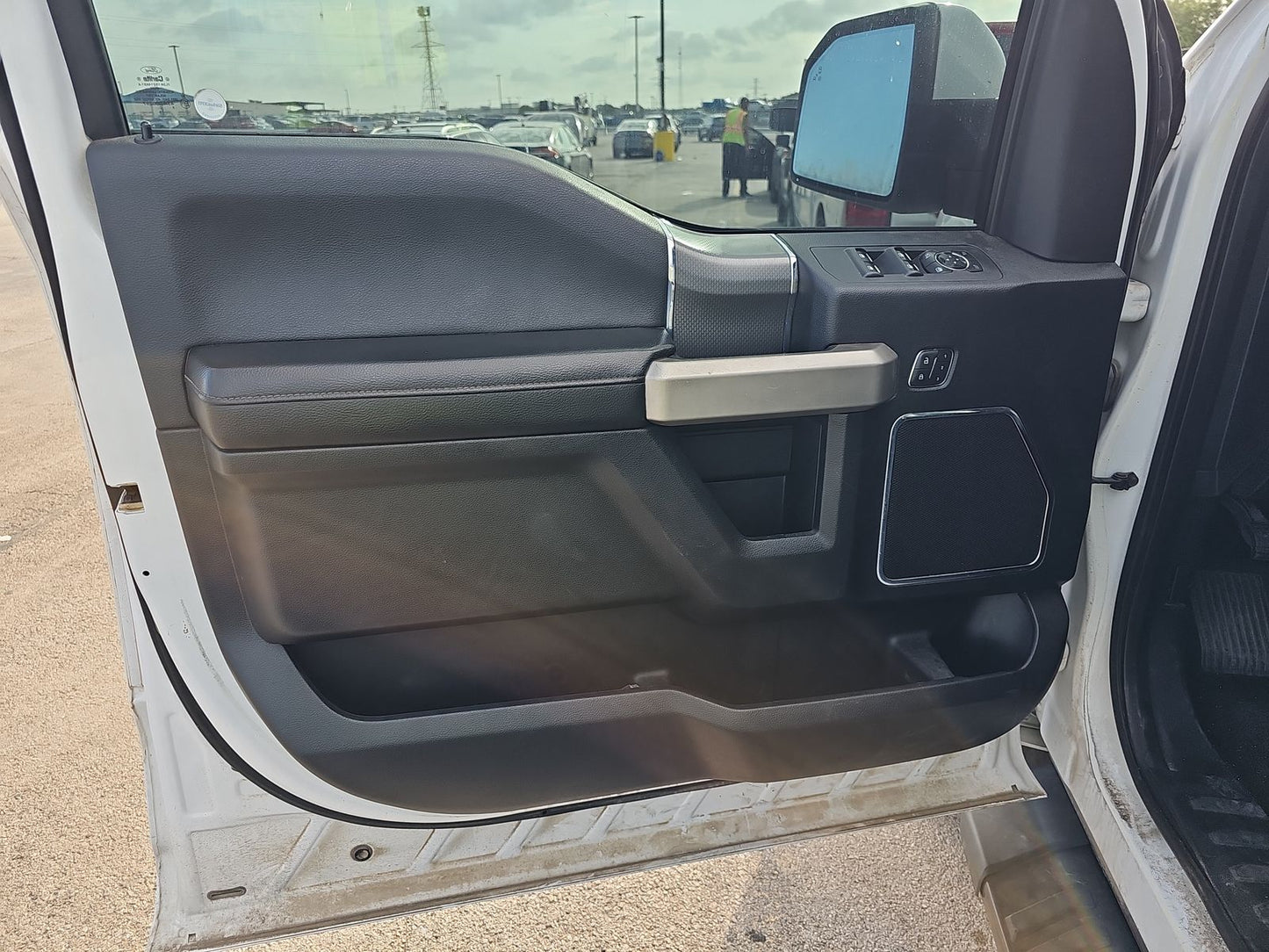 2015 Ford F-150 Lariat Crew Cab Short Bed