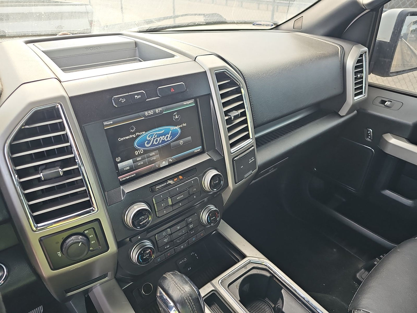 2015 Ford F-150 Lariat Crew Cab Short Bed