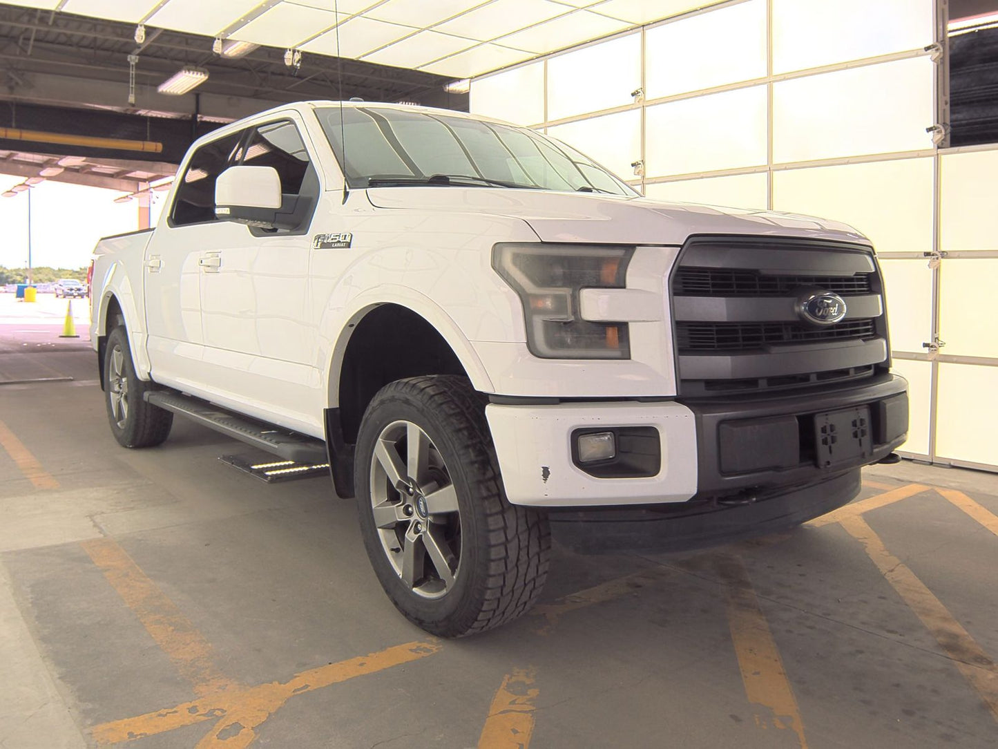 2015 Ford F-150 Lariat Crew Cab Short Bed
