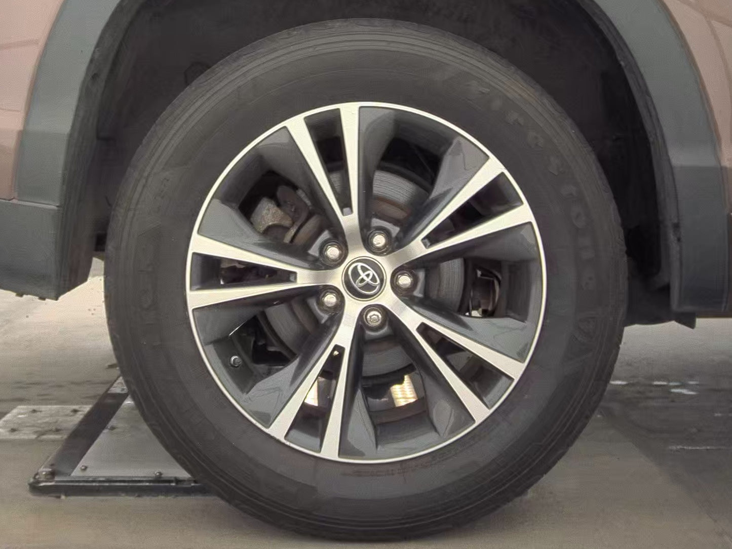 2018 Toyota Highlander LE