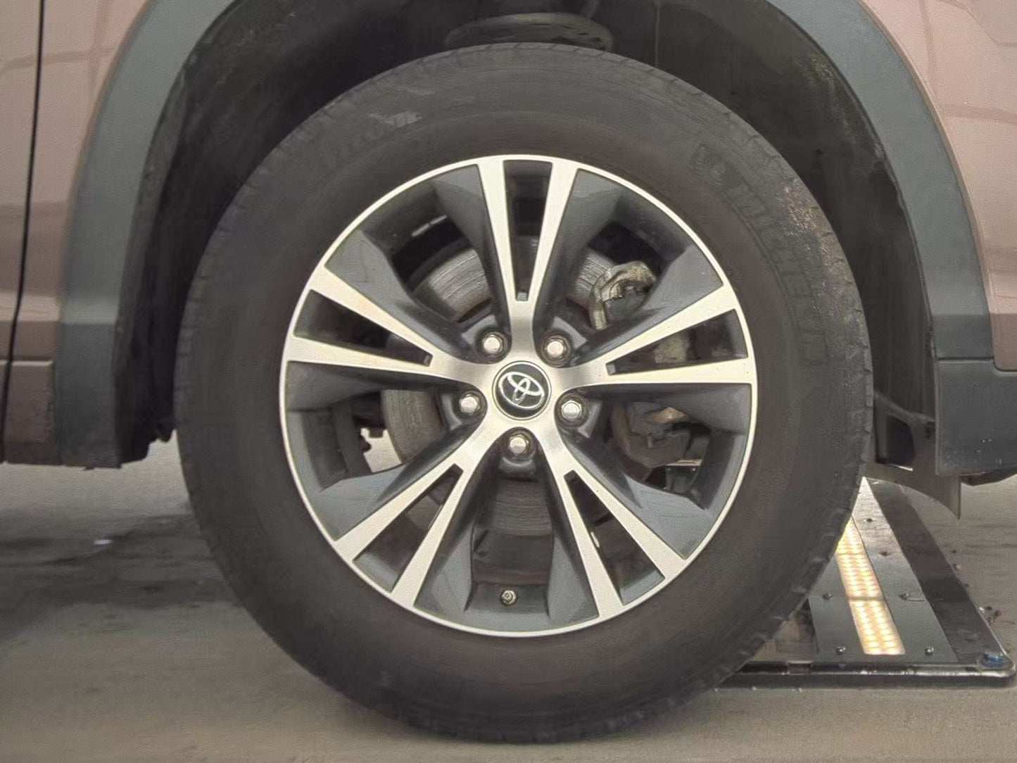 2018 Toyota Highlander LE
