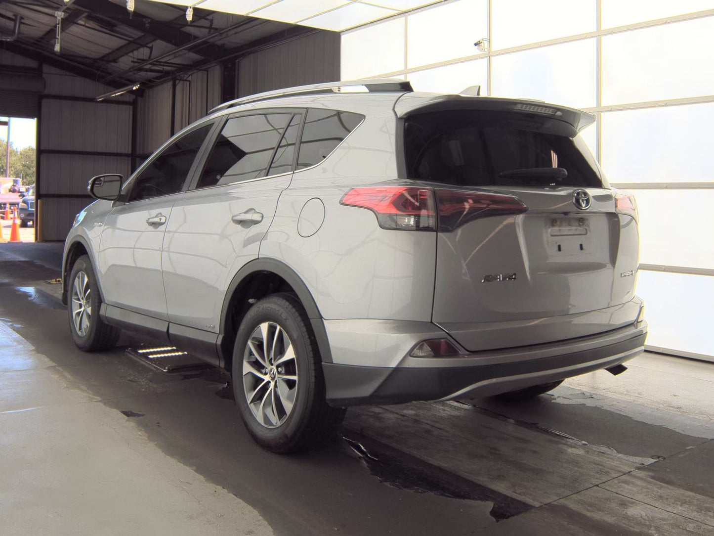 2018 Toyota RAV4 Hybrid LE Plus