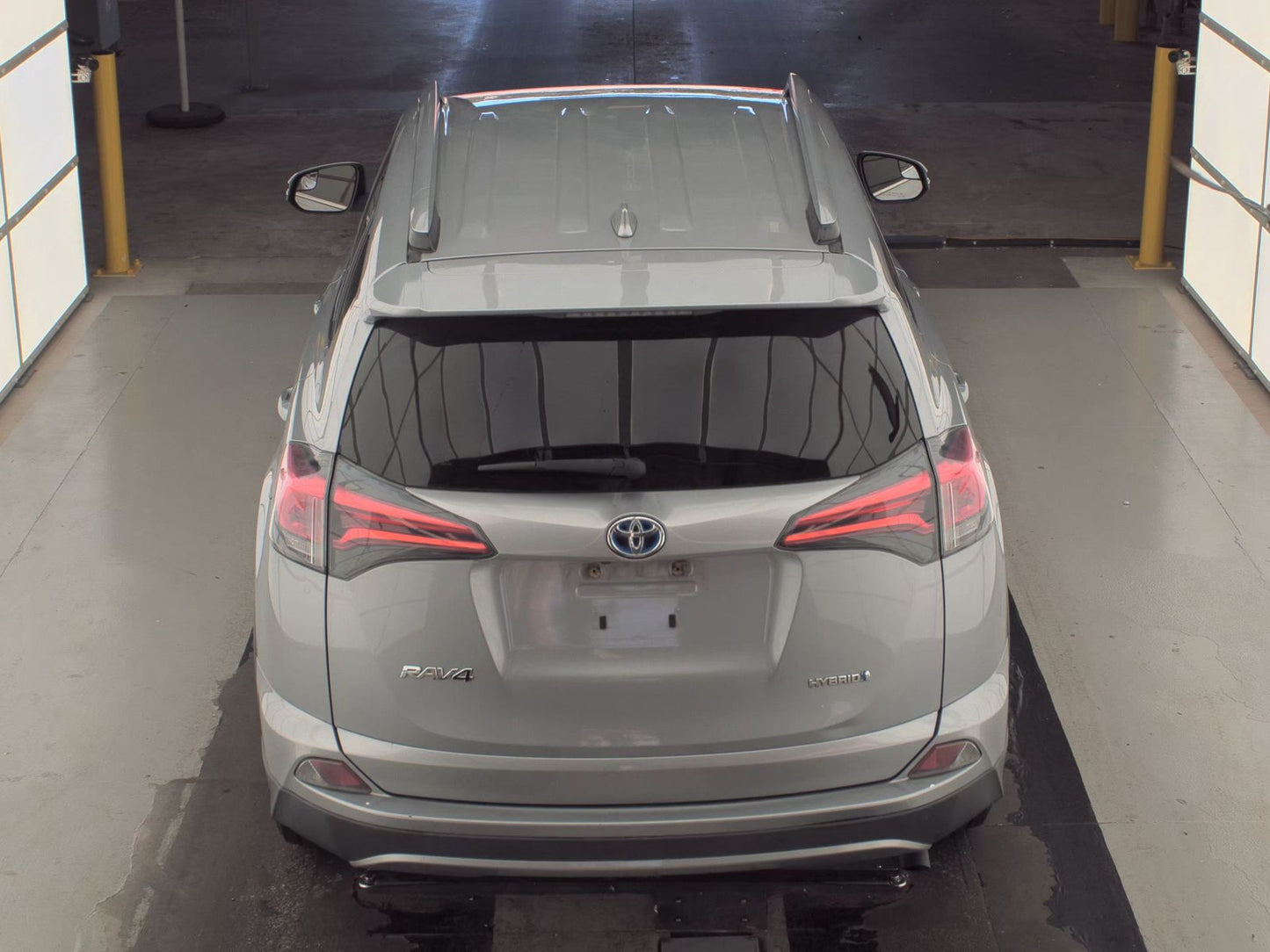 2018 Toyota RAV4 Hybrid LE Plus