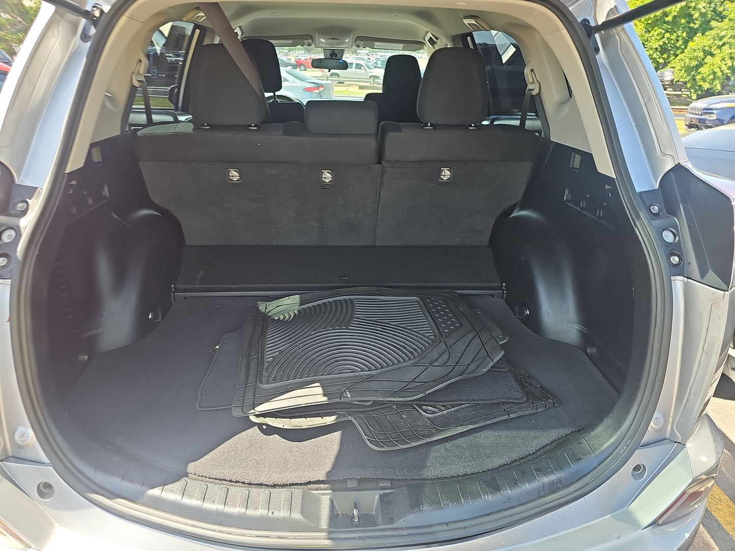 2018 Toyota RAV4 Hybrid LE Plus