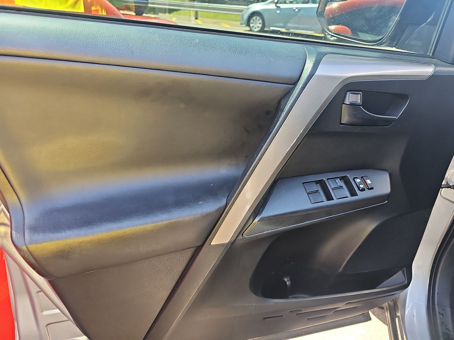 2018 Toyota RAV4 Hybrid LE Plus