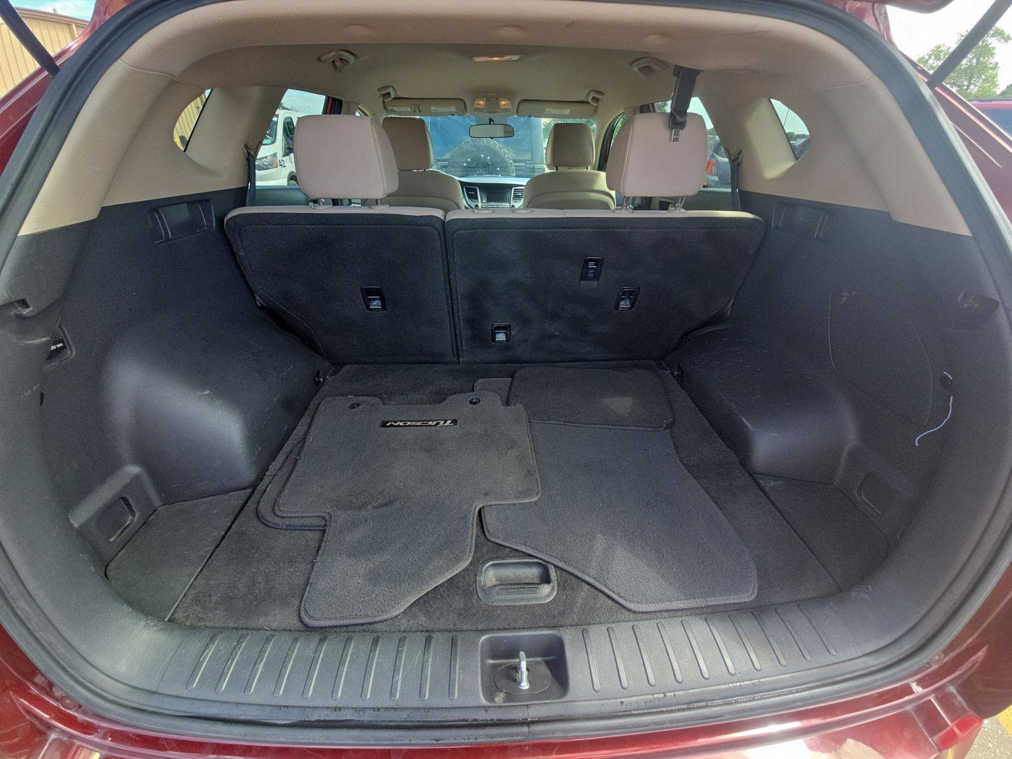 2016 Hyundai Tucson SE w/Beige Interior