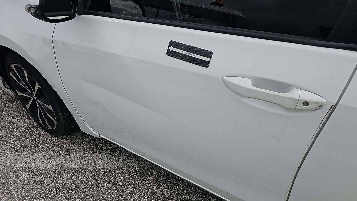 2017 Toyota Corolla SE Sedan