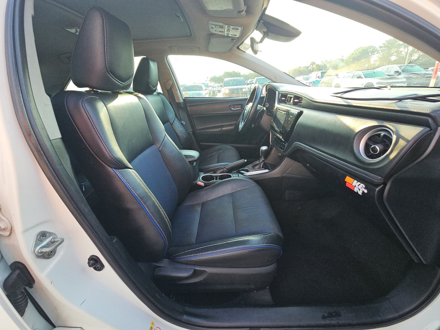 2017 Toyota Corolla SE Sedan