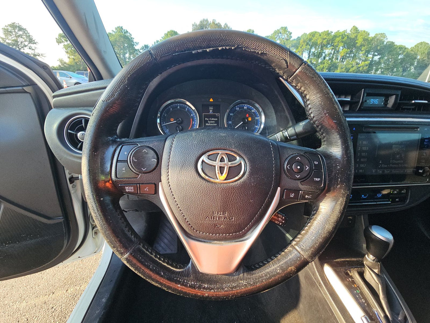 2017 Toyota Corolla SE Sedan