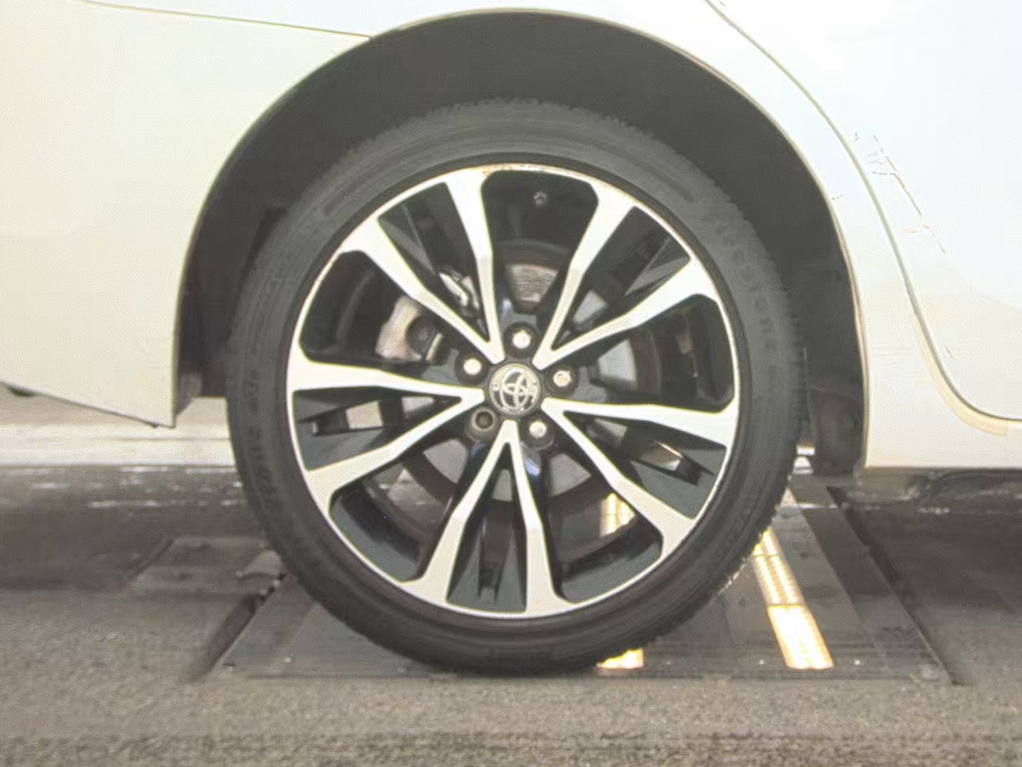 2017 Toyota Corolla SE Sedan
