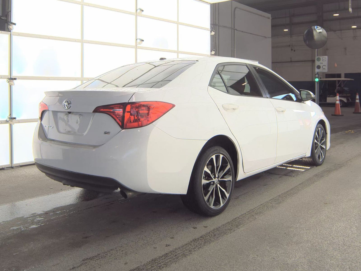 2017 Toyota Corolla SE Sedan