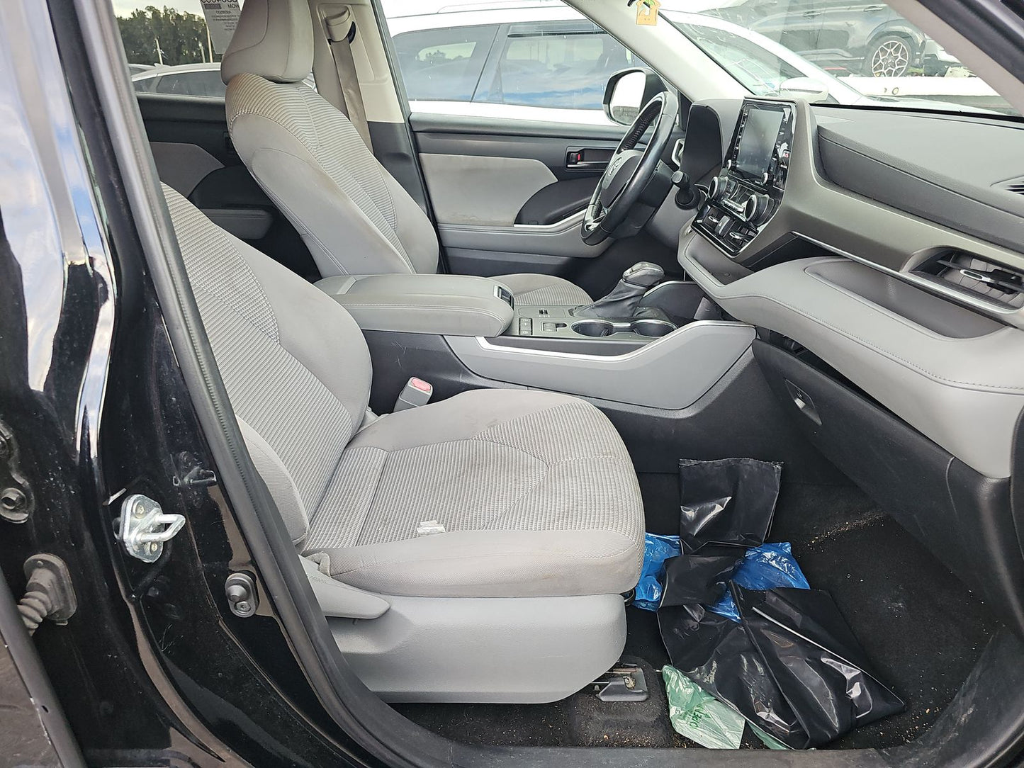 2021 Toyota Highlander LE