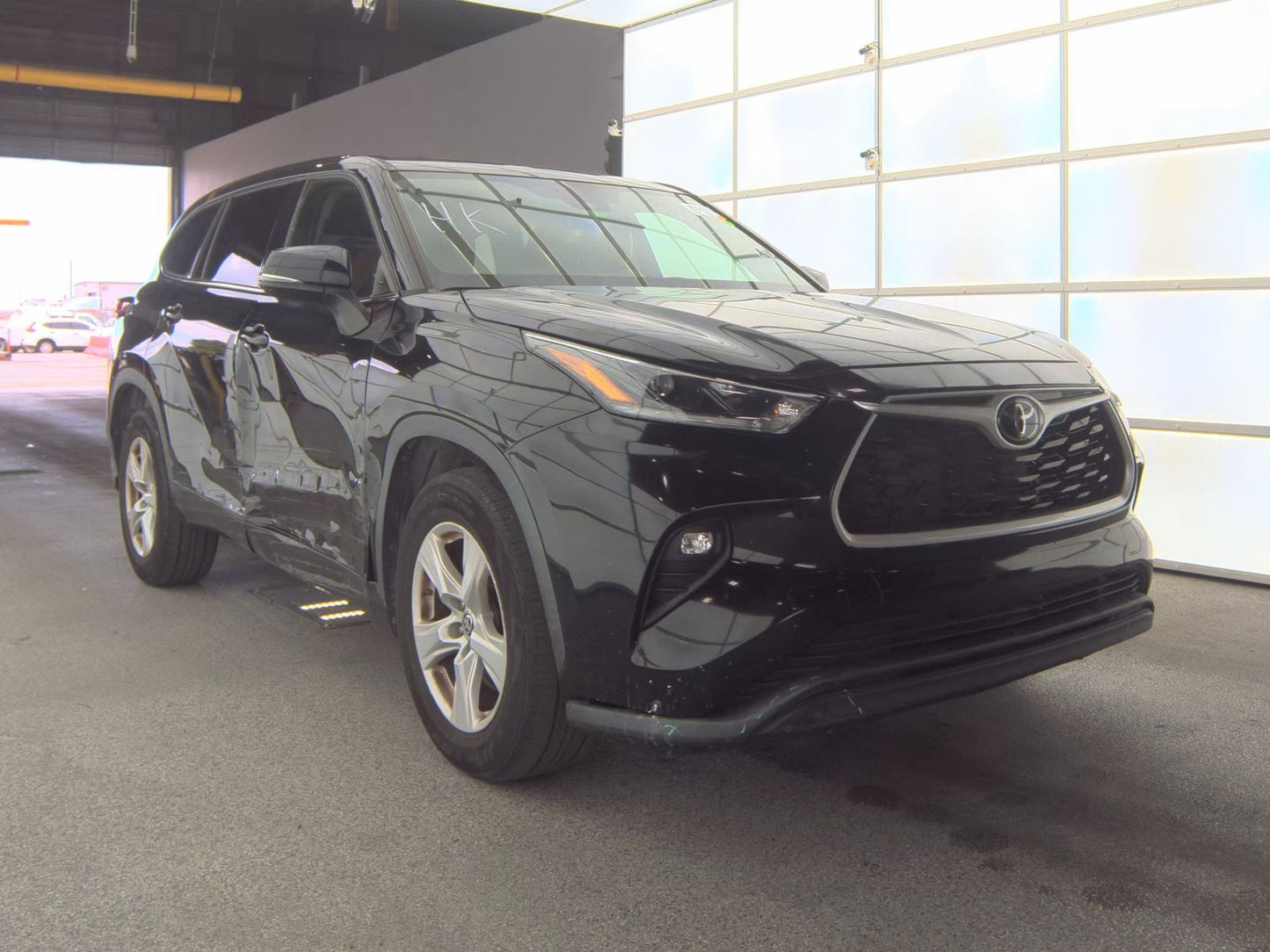 2021 Toyota Highlander LE