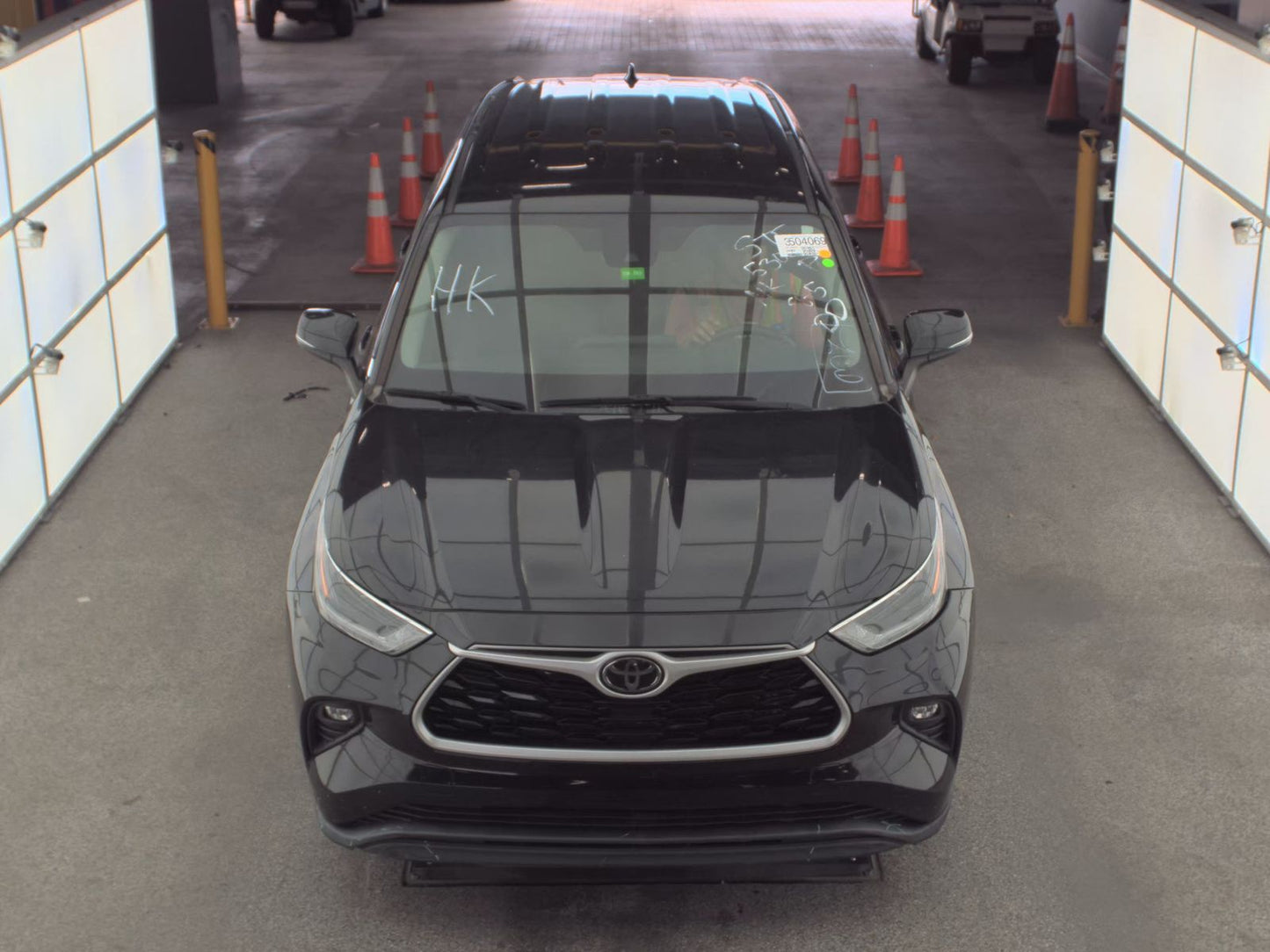 2021 Toyota Highlander LE