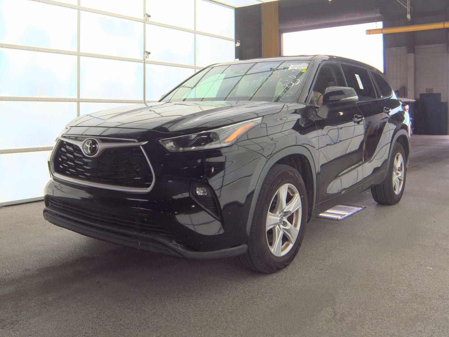 2021 Toyota Highlander LE