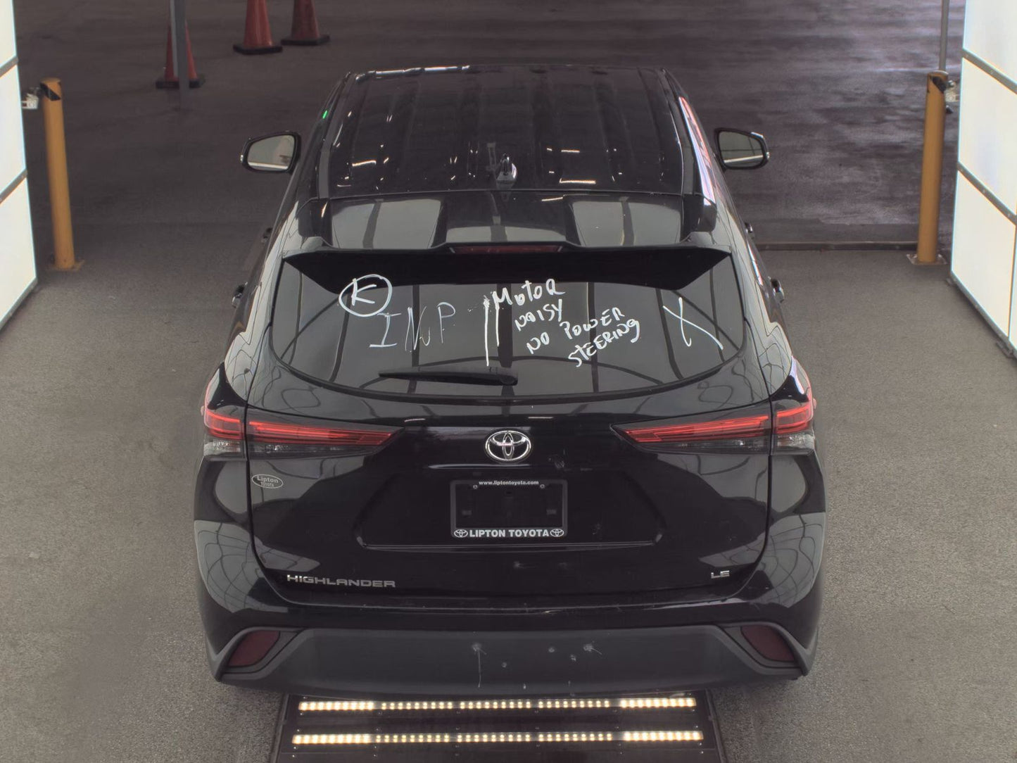 2021 Toyota Highlander LE