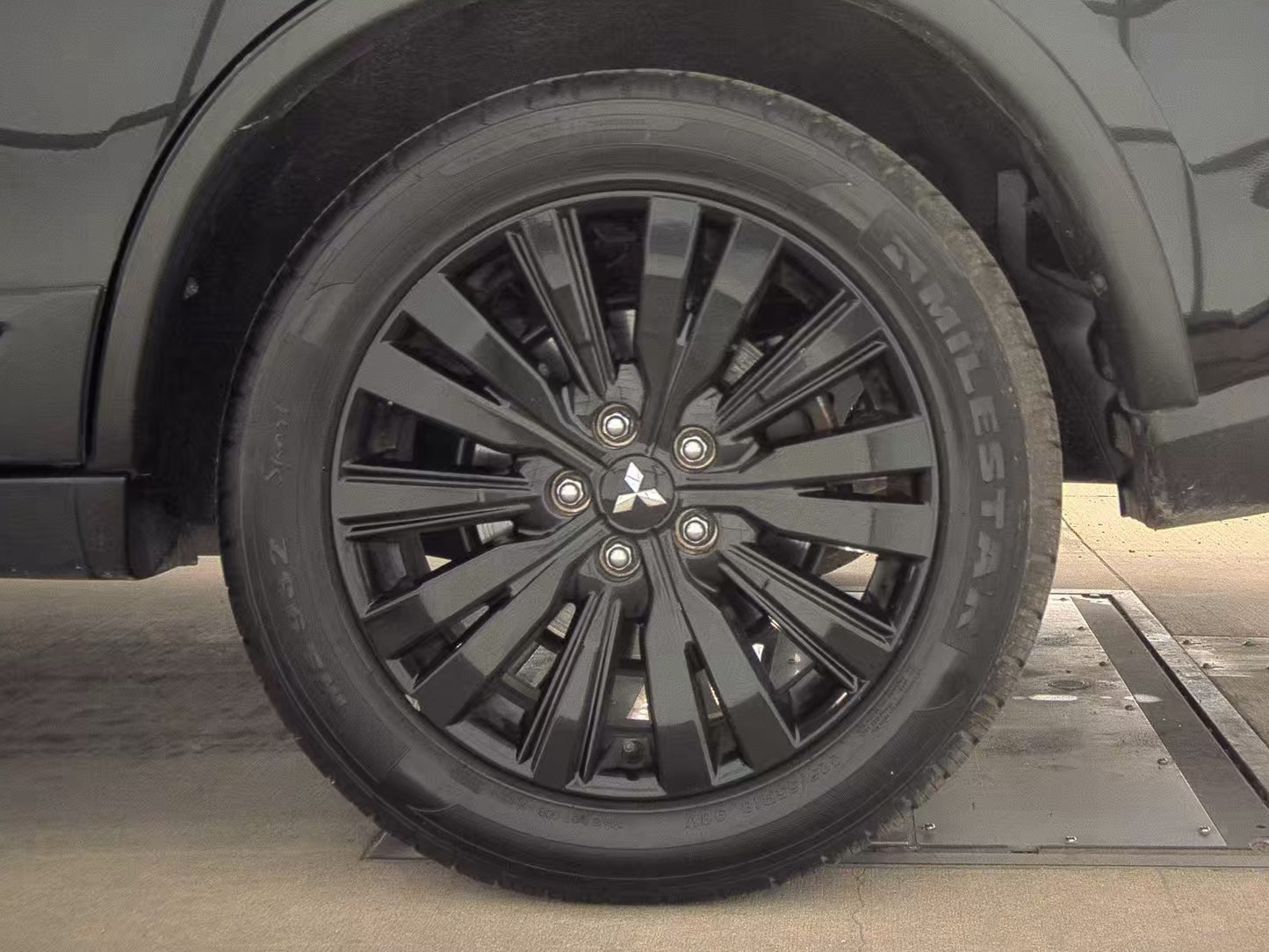 2020 Mitsubishi Outlander LE