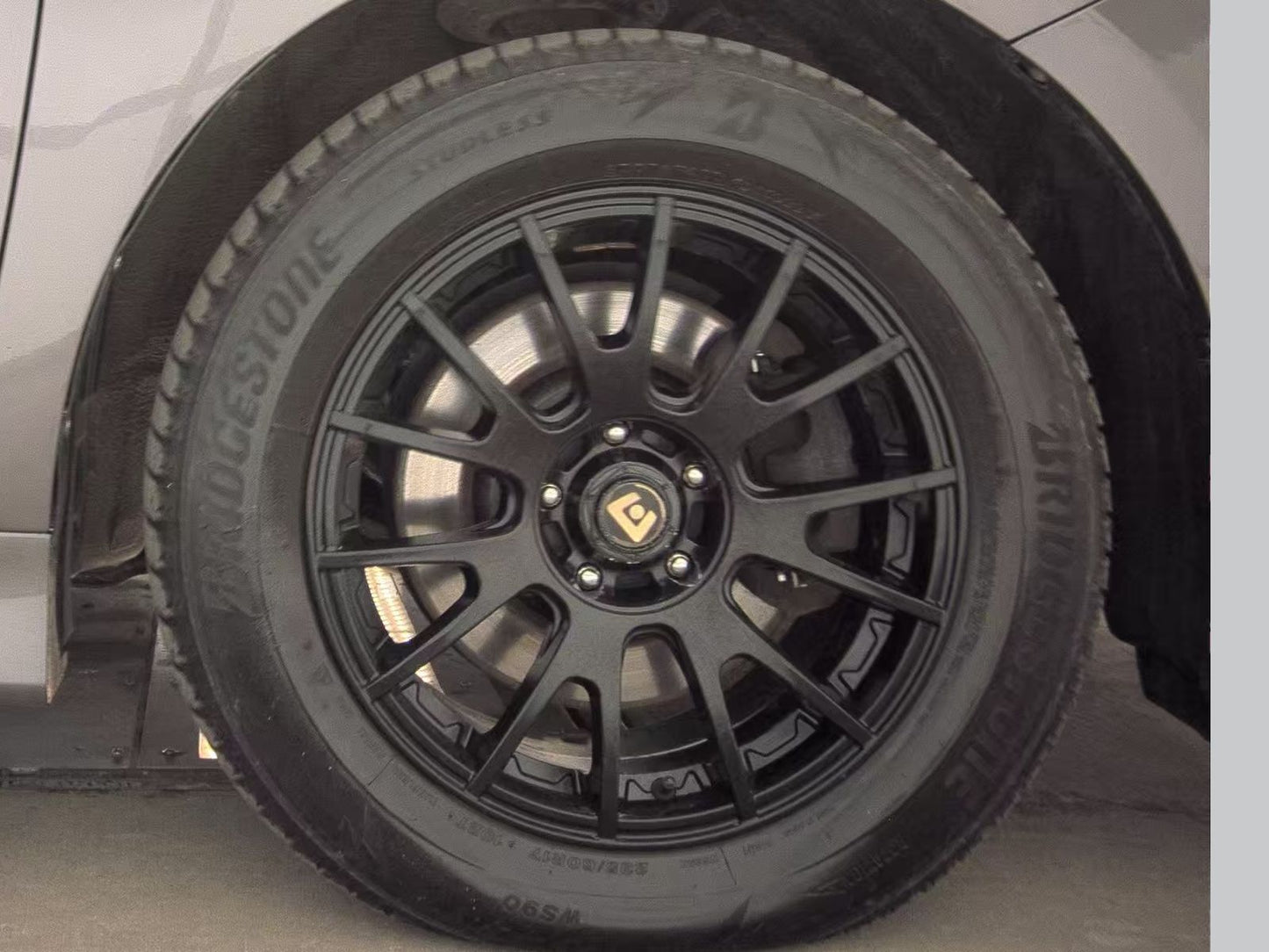 2016 Toyota Sienna SE Premium 8-Passenger 119.3" WB