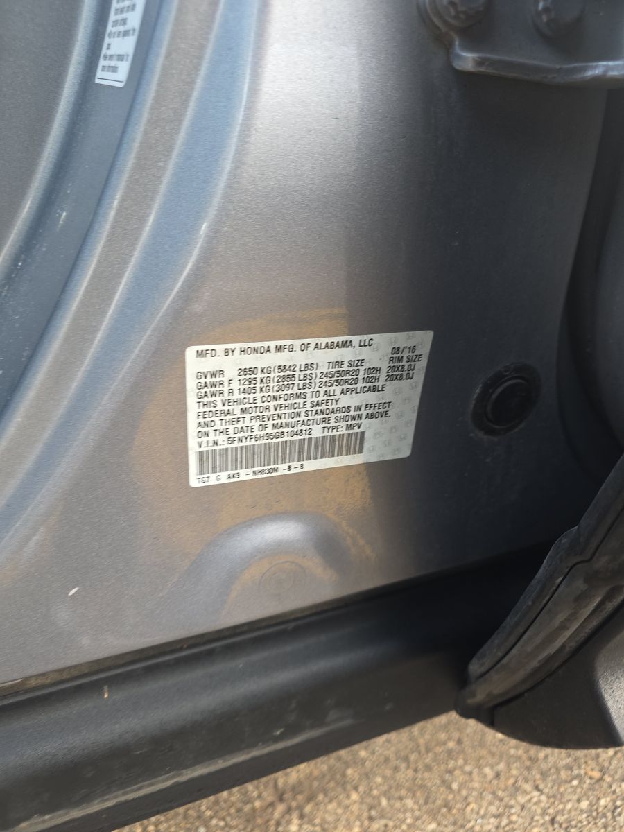 2016 Honda Pilot Touring w/Navigation & RES