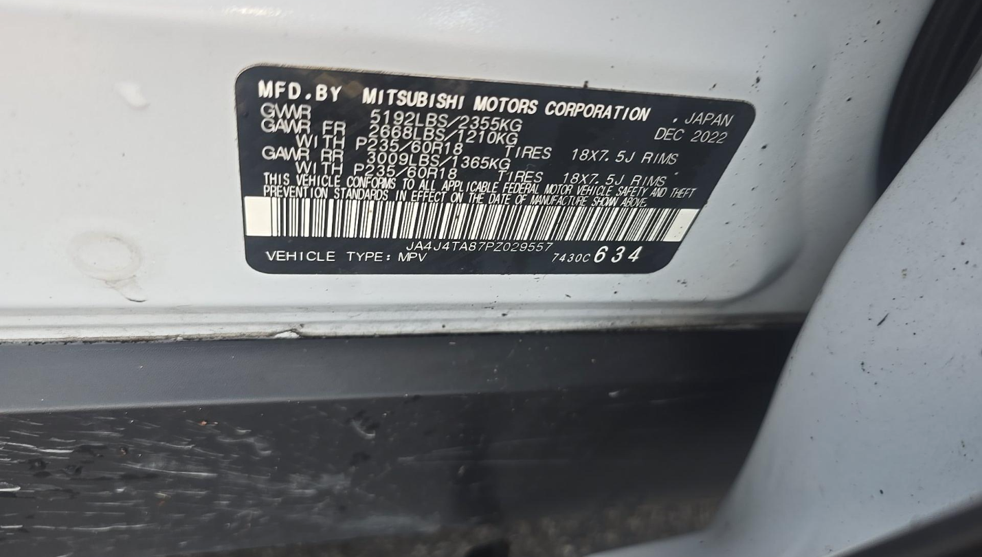2023 Mitsubishi Outlander ES