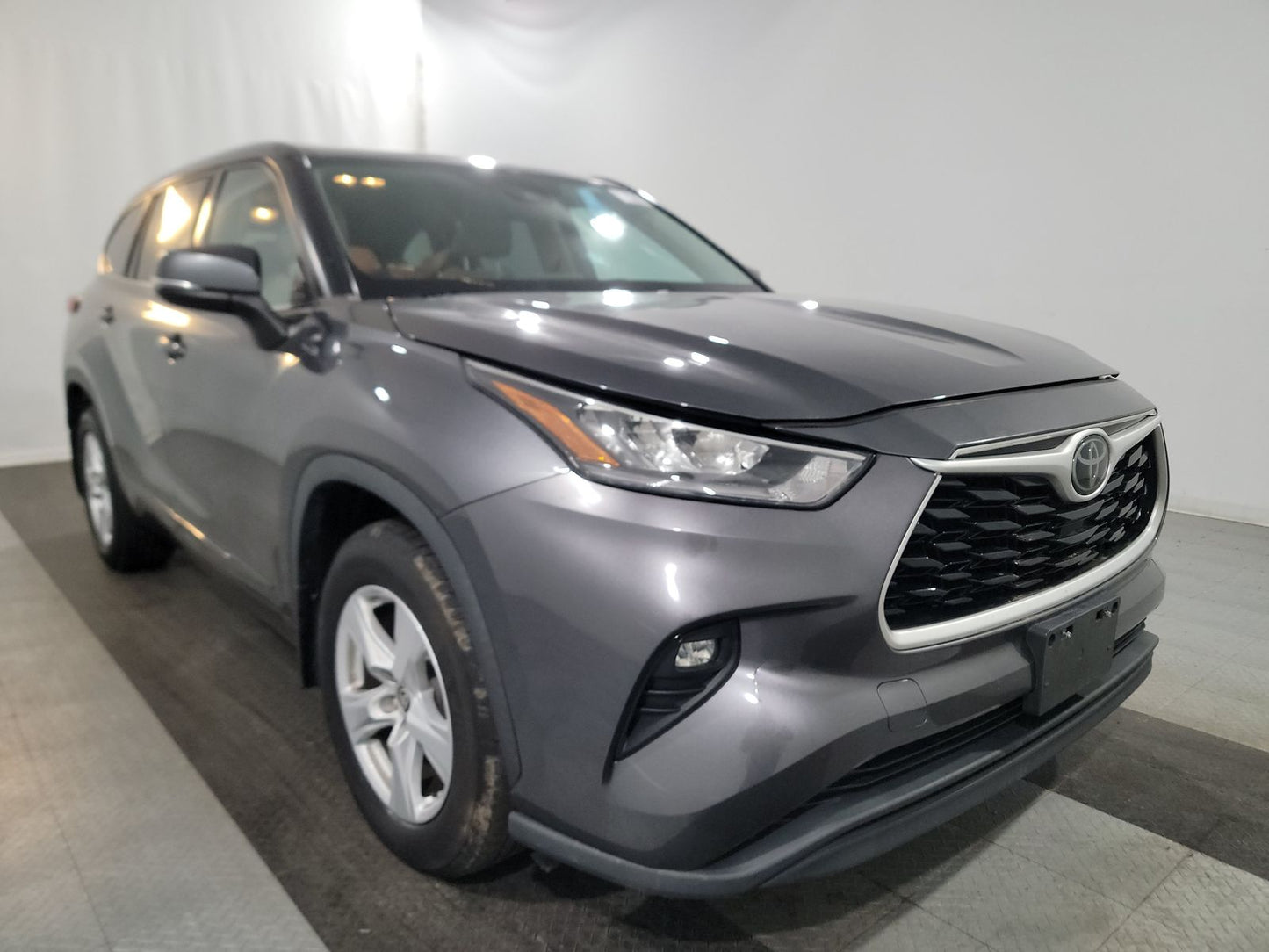 2020 Toyota Highlander LE