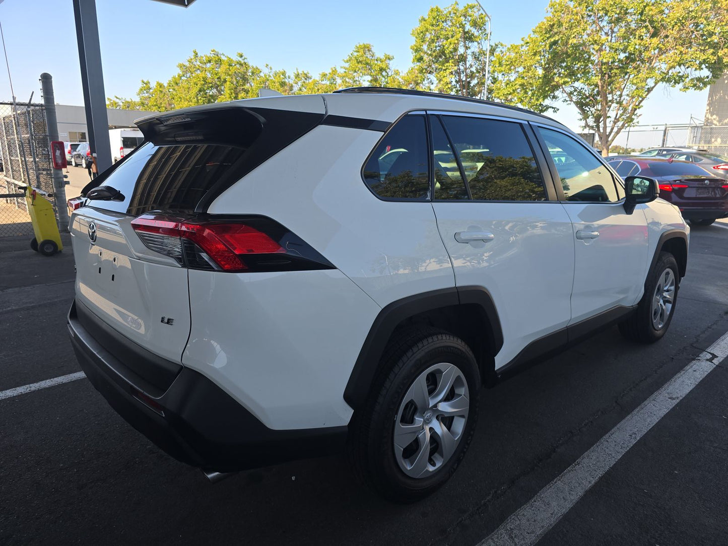 2020 Toyota RAV4 LE