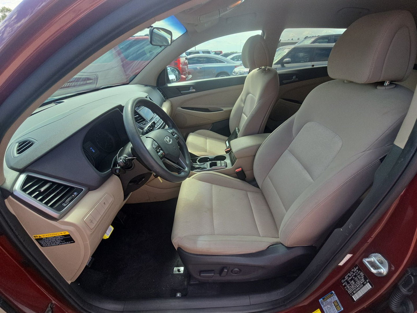 2016 Hyundai Tucson SE w/Beige Interior