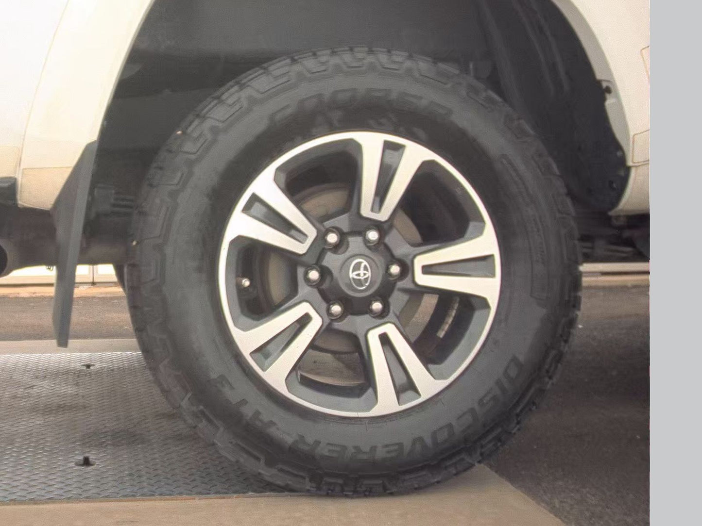 2018 Toyota Tacoma TRD Sport Crew Cab Medium Bed
