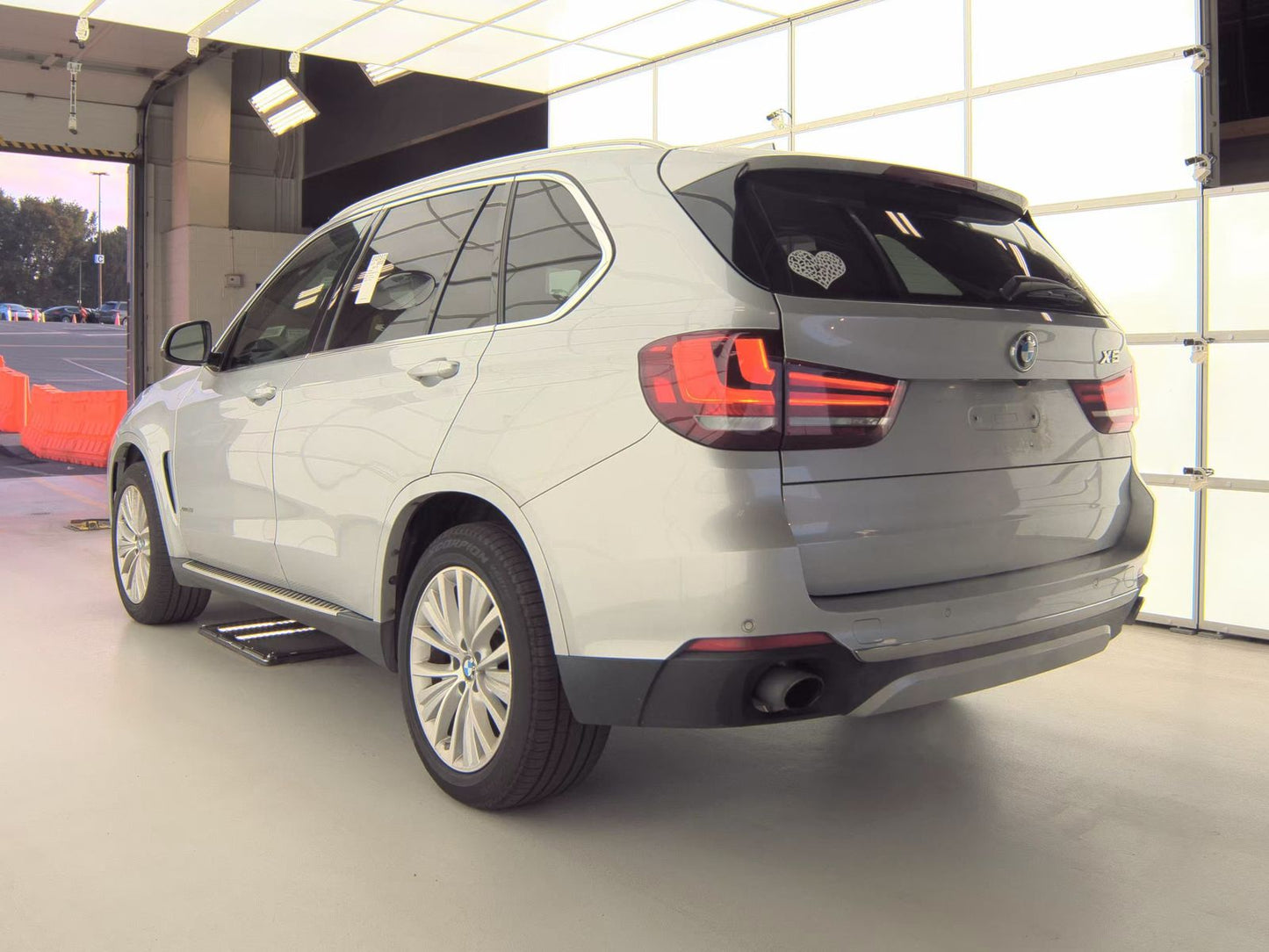 2016 BMW X5 Sports Activity Vehicle xDrive35i LUXURY LINE