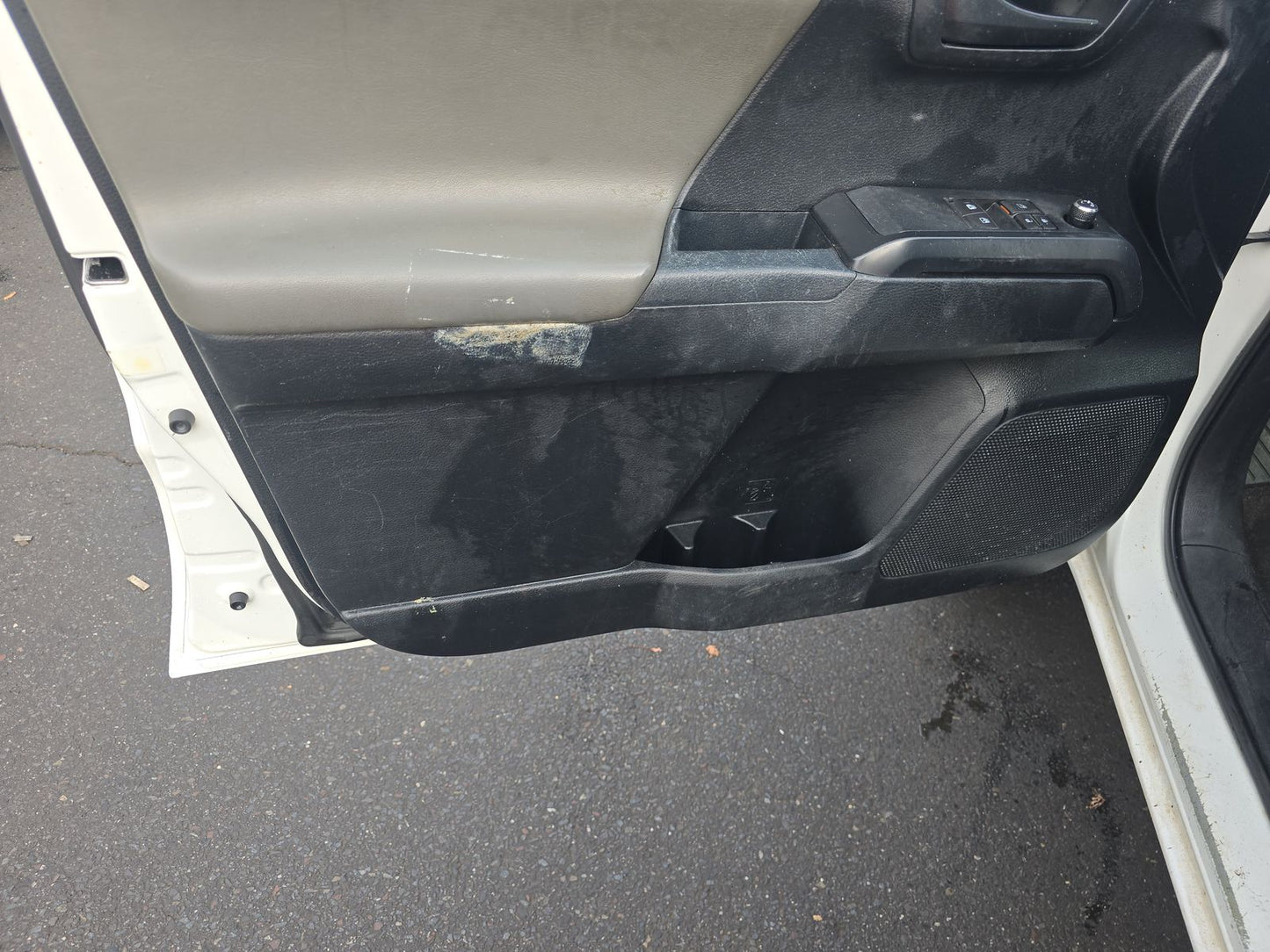 2016 Toyota Tacoma SR Extended Cab Long Bed w/Rear Doors