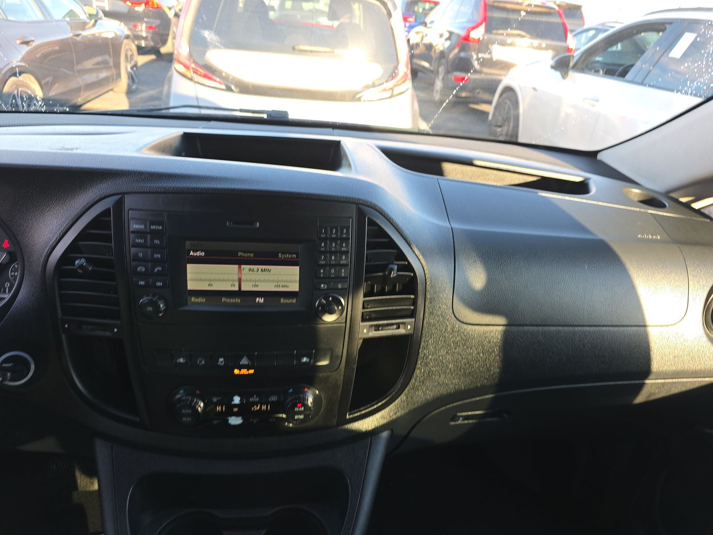 2018 Mercedes-Benz Metris Passenger Van 126.0" WB