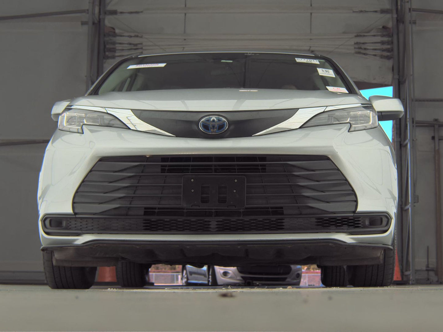 2022 Toyota Sienna LE 8-Passenger 120.5" WB