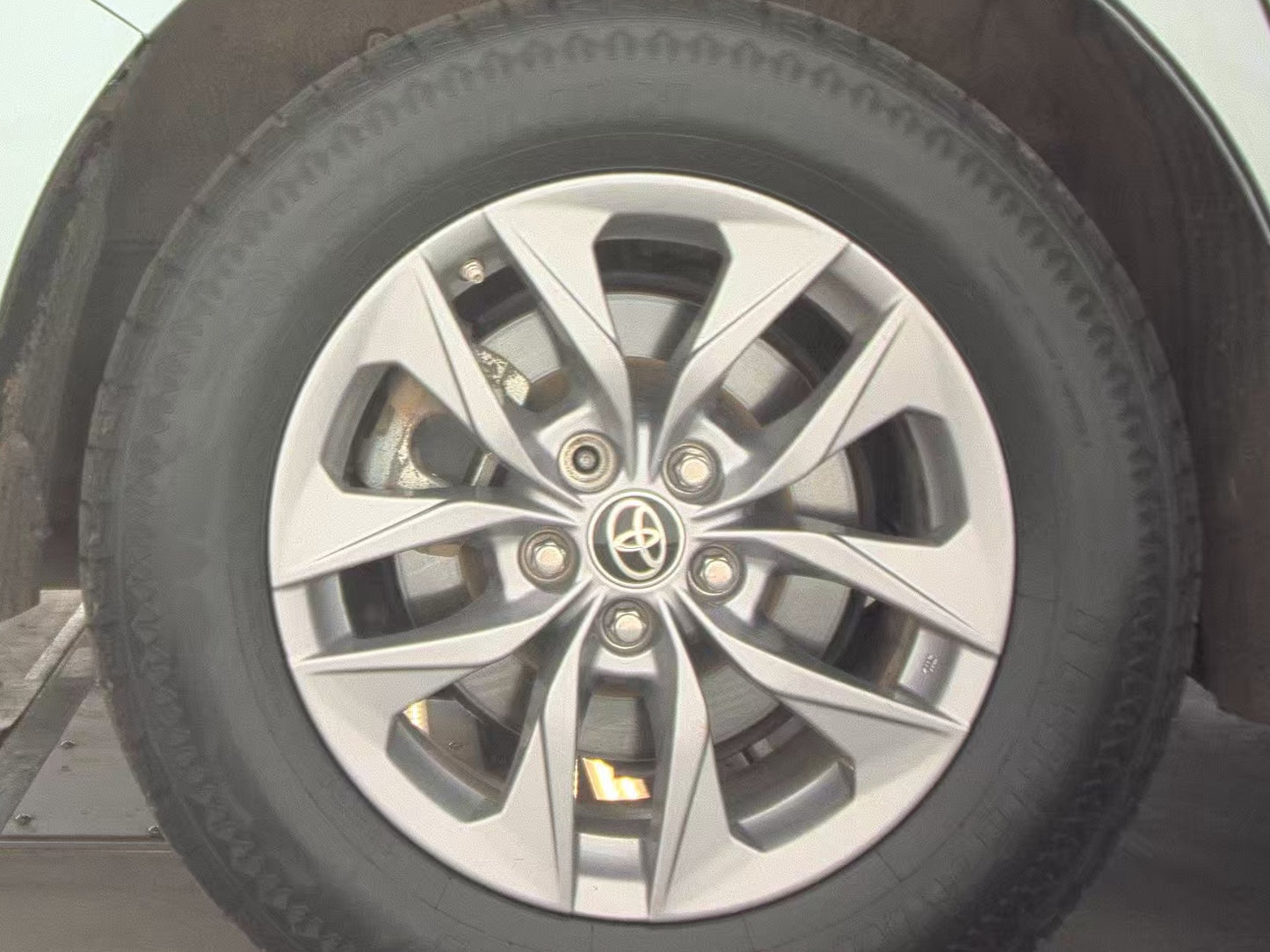 2022 Toyota Sienna LE 8-Passenger 120.5" WB