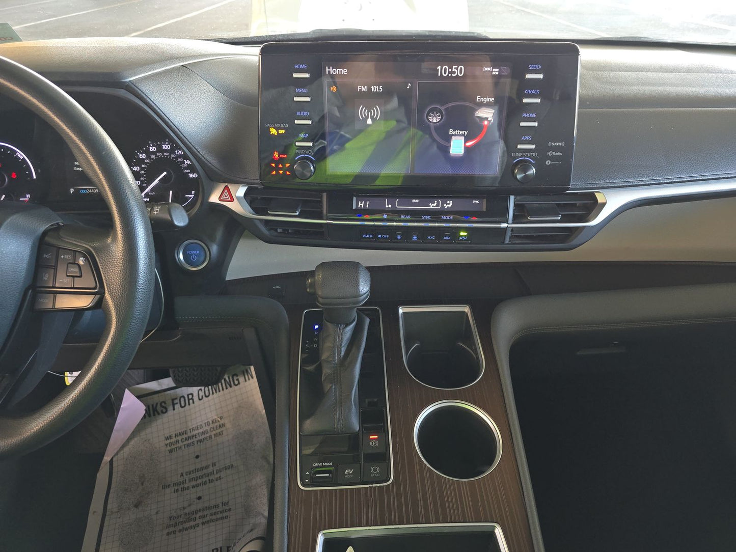 2022 Toyota Sienna LE 8-Passenger 120.5" WB