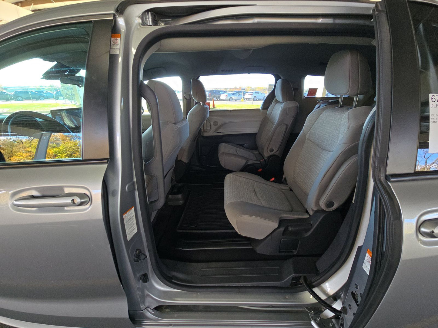 2022 Toyota Sienna LE 8-Passenger 120.5" WB