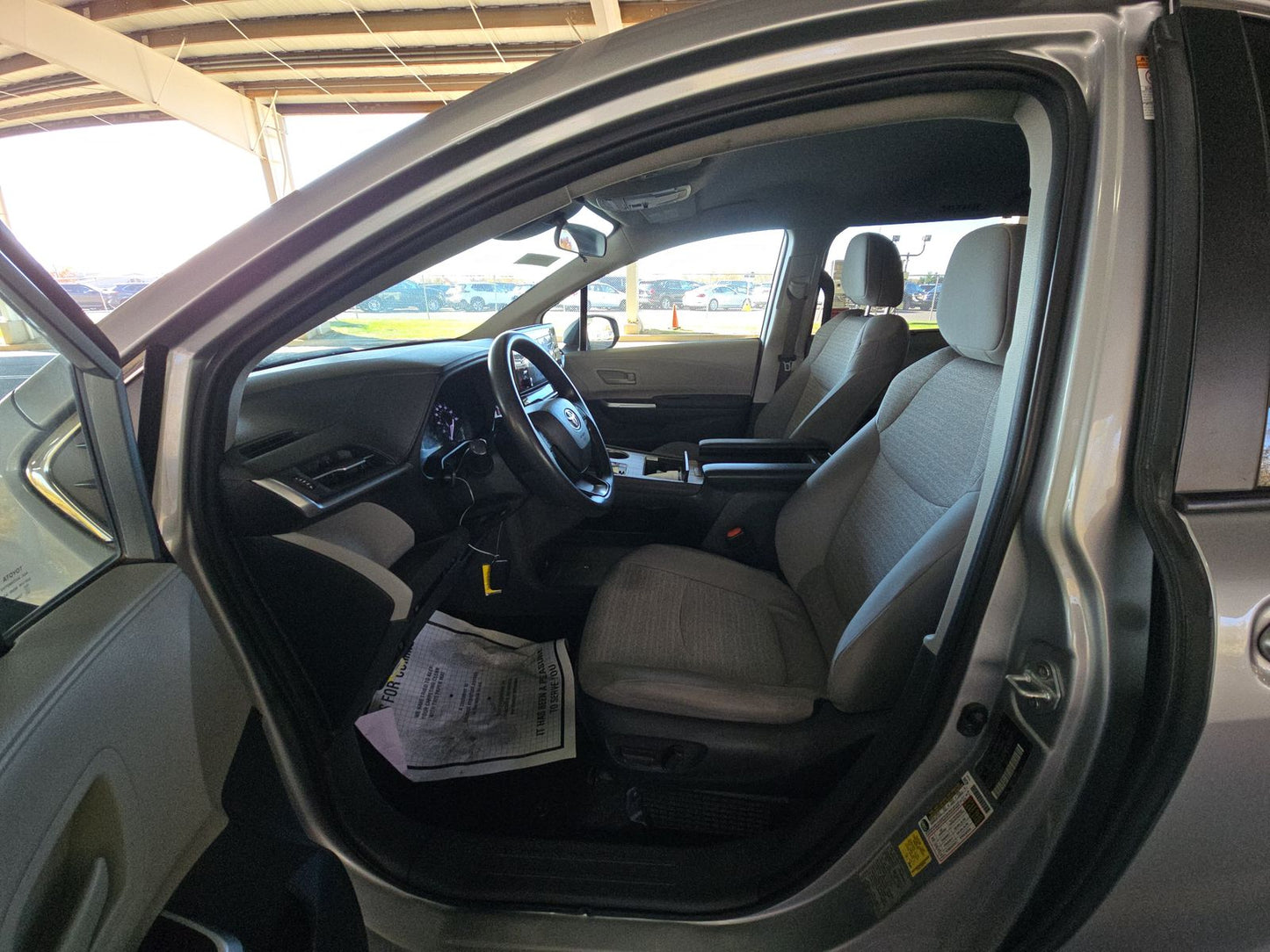 2022 Toyota Sienna LE 8-Passenger 120.5" WB