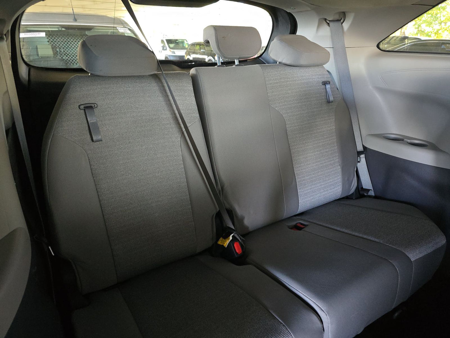 2022 Toyota Sienna LE 8-Passenger 120.5" WB