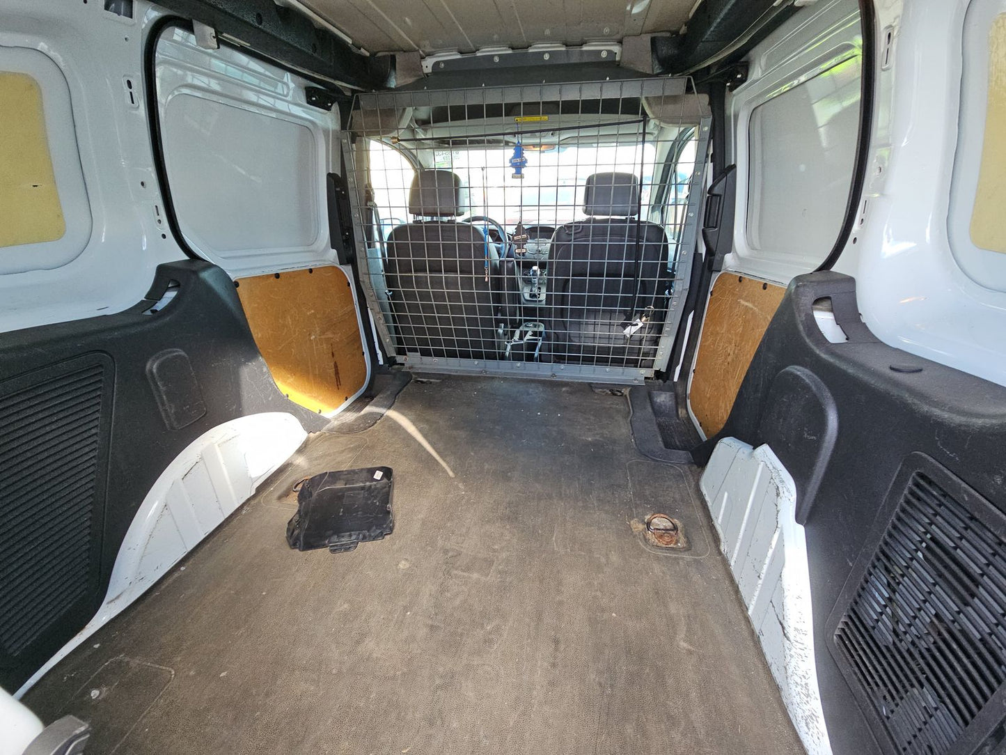 2016 Ford Transit Connect Cargo Van XL w/Rear Swing-Out Doors 104.8" WB