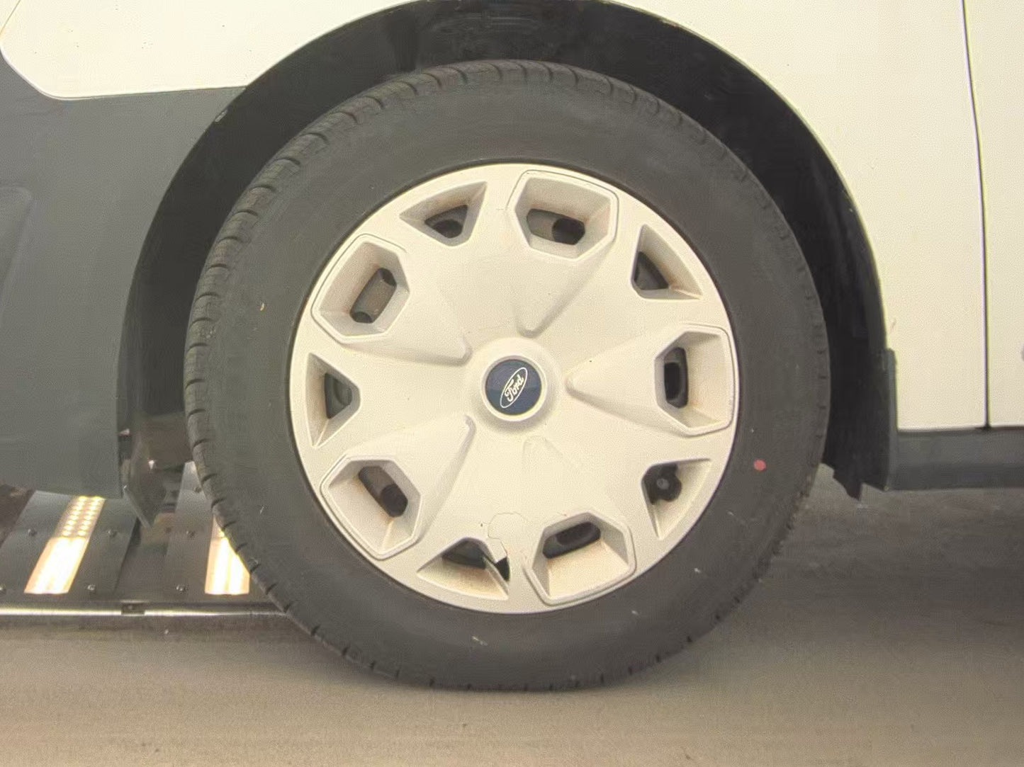 2016 Ford Transit Connect Cargo Van XL w/Rear Swing-Out Doors 104.8" WB