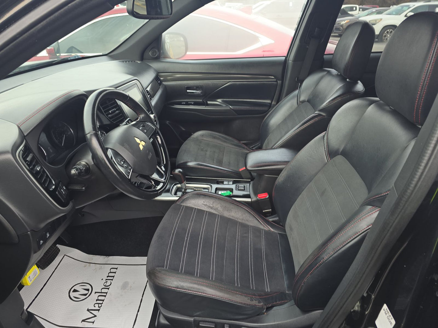 2020 Mitsubishi Outlander LE