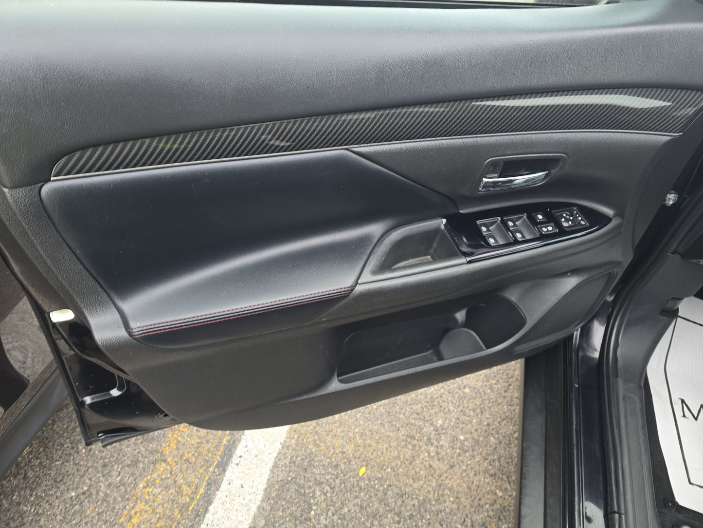 2020 Mitsubishi Outlander LE