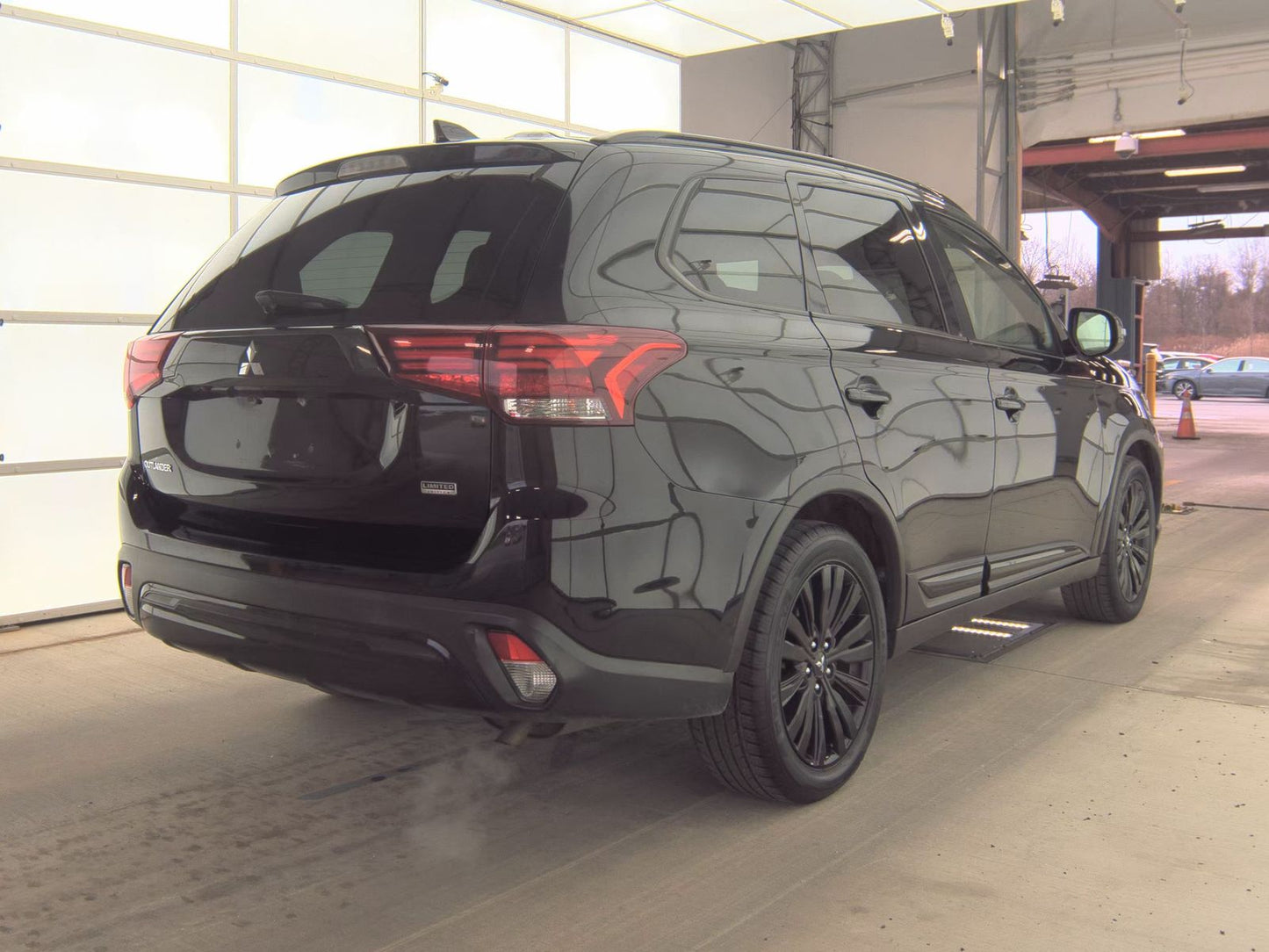 2020 Mitsubishi Outlander LE