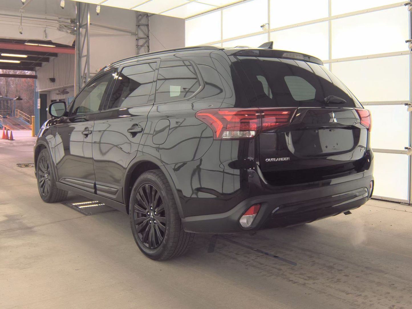 2020 Mitsubishi Outlander LE