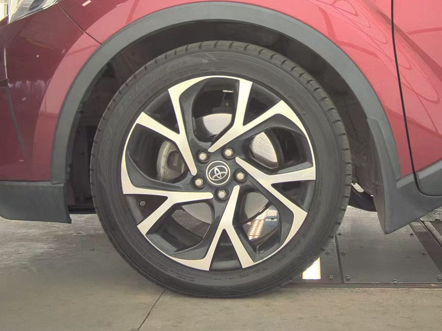 2018 Toyota C-HR XLE