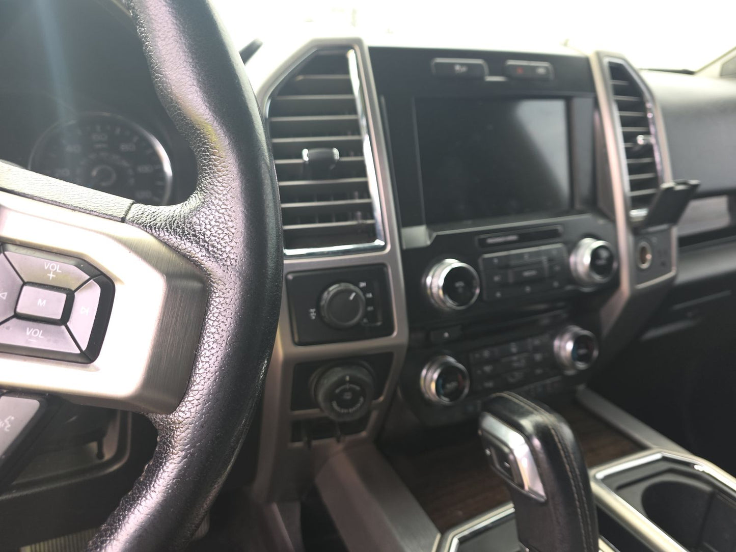 2016 Ford F-150 Platinum Crew Cab Short Bed