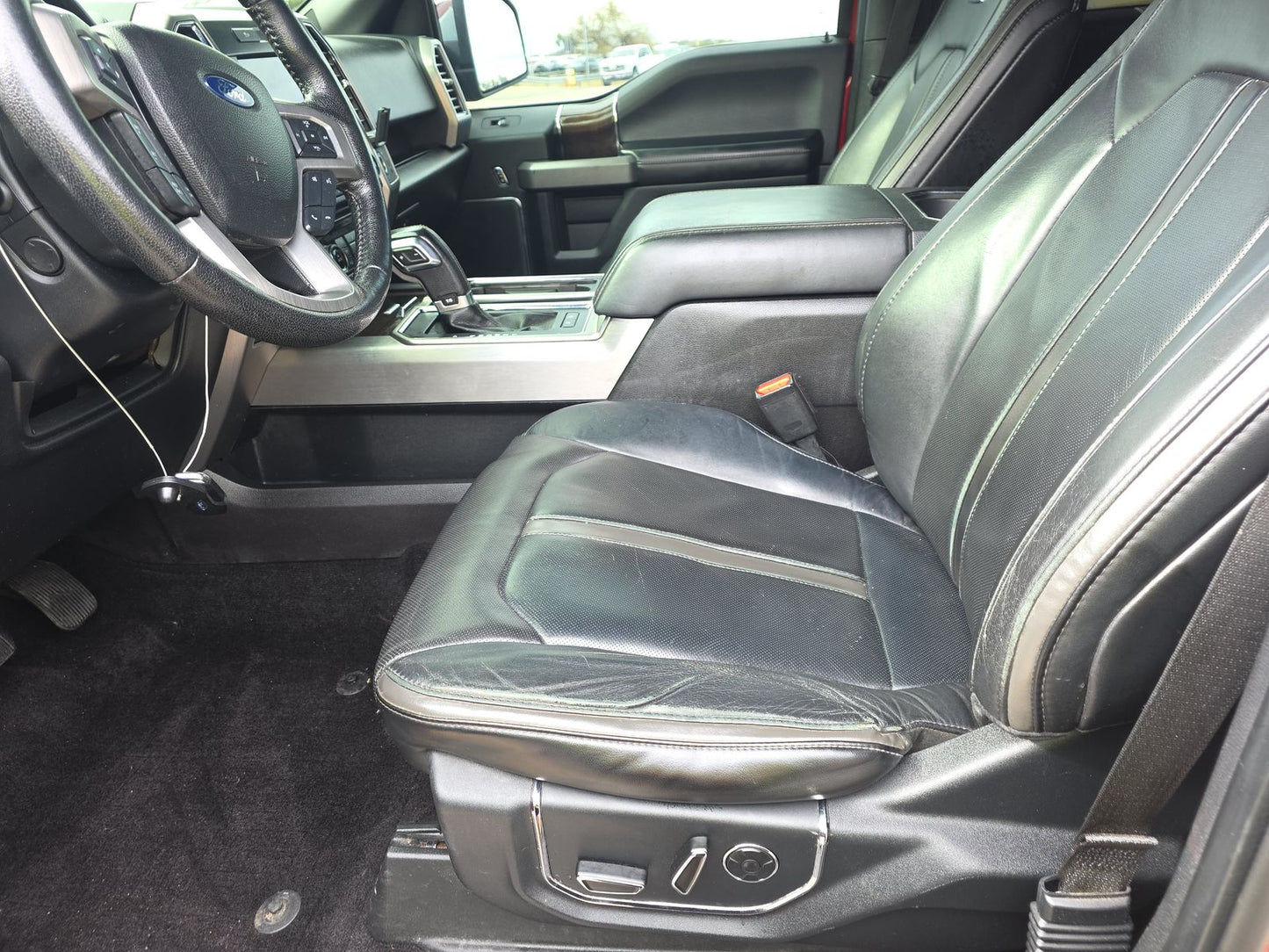 2016 Ford F-150 Platinum Crew Cab Short Bed