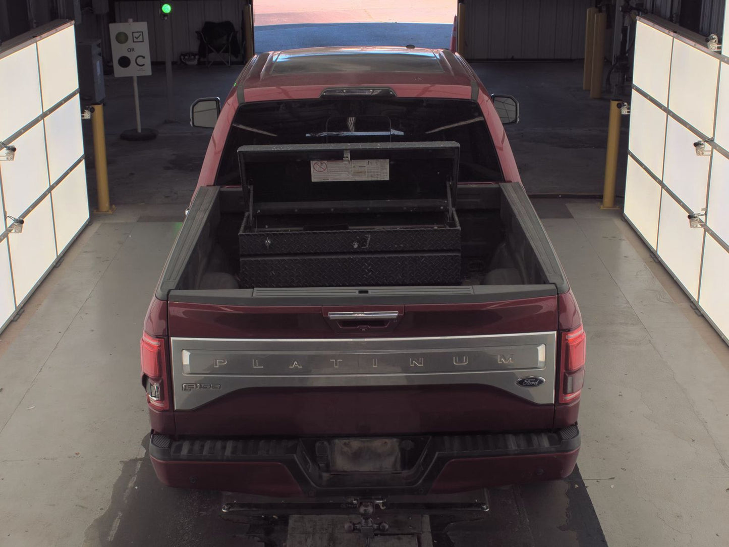 2016 Ford F-150 Platinum Crew Cab Short Bed